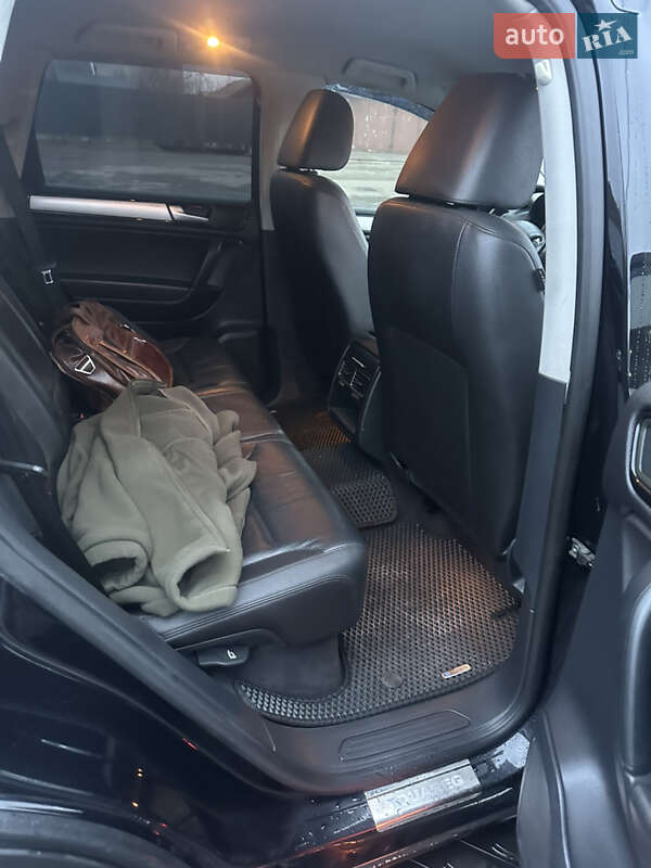 Внедорожник / Кроссовер Volkswagen Touareg 2013 в Чуднове