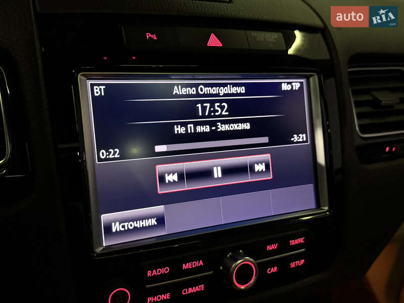 Внедорожник / Кроссовер Volkswagen Touareg 2014 в Одессе