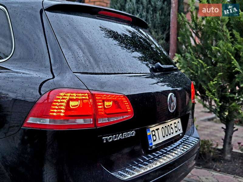 Внедорожник / Кроссовер Volkswagen Touareg 2012 в Запорожье