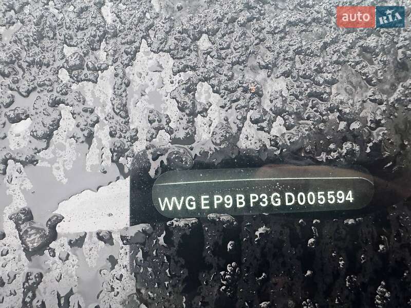 Внедорожник / Кроссовер Volkswagen Touareg 2015 в Днепре