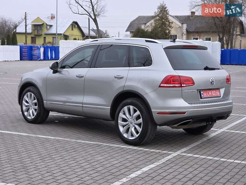 Внедорожник / Кроссовер Volkswagen Touareg 2016 в Коломые
