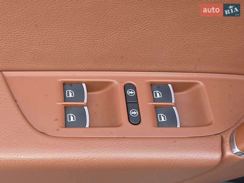 Внедорожник / Кроссовер Volkswagen Touareg 2016 в Коломые