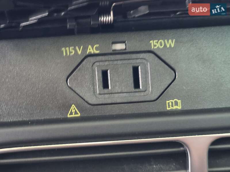 Внедорожник / Кроссовер Volkswagen Touareg 2016 в Коломые