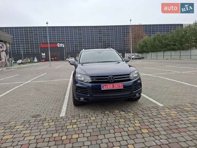 Внедорожник / Кроссовер Volkswagen Touareg 2014 в Луцке
