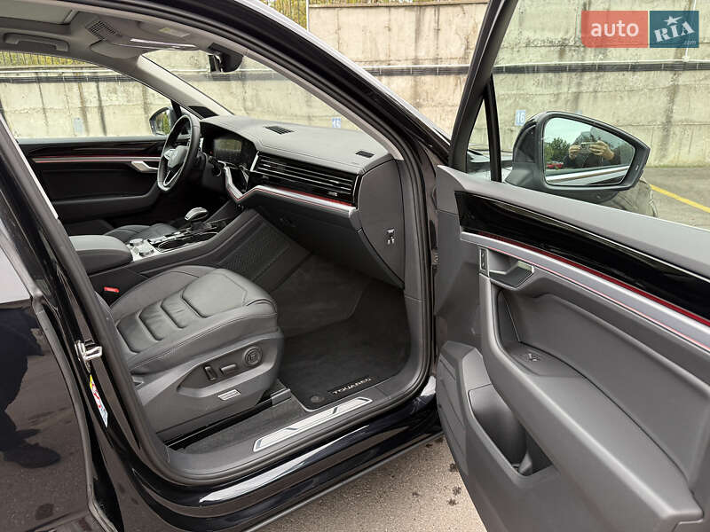 Внедорожник / Кроссовер Volkswagen Touareg 2021 в Ровно