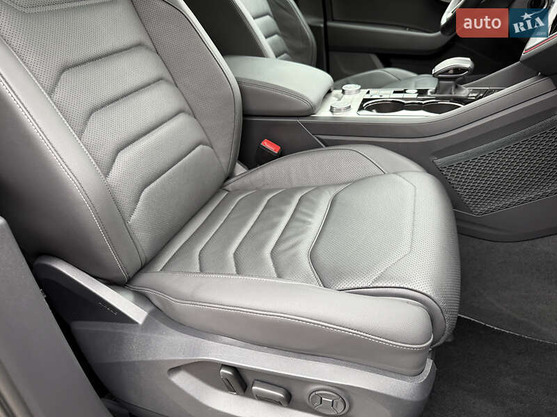 Внедорожник / Кроссовер Volkswagen Touareg 2021 в Ровно