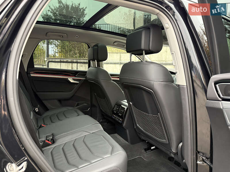 Внедорожник / Кроссовер Volkswagen Touareg 2021 в Ровно