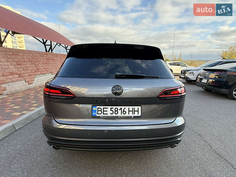 Внедорожник / Кроссовер Volkswagen Touareg 2018 в Одессе