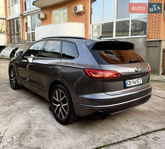 Внедорожник / Кроссовер Volkswagen Touareg 2020 в Киеве