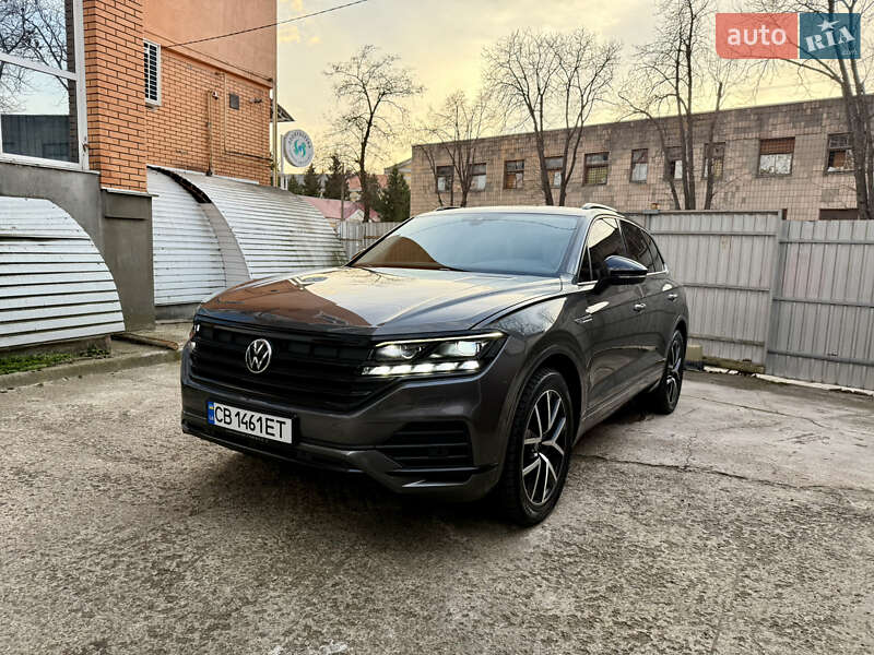 Внедорожник / Кроссовер Volkswagen Touareg 2020 в Киеве