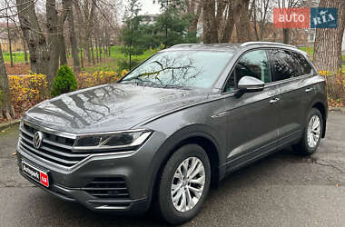 Внедорожник / Кроссовер Volkswagen Touareg 2019 в Киеве