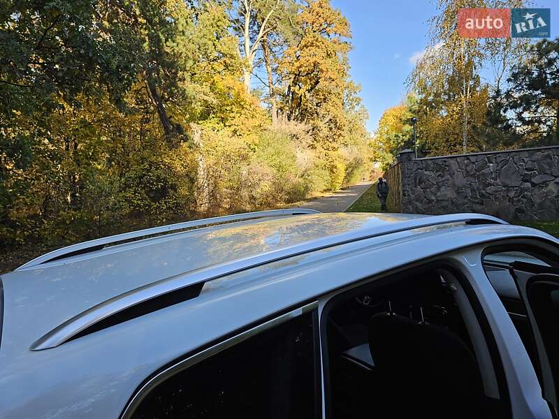 Внедорожник / Кроссовер Volkswagen Touareg 2013 в Броварах