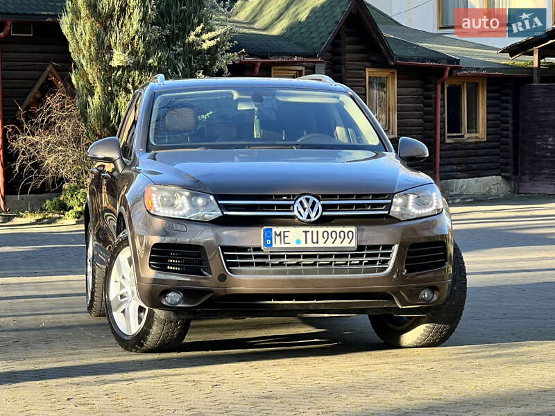 Внедорожник / Кроссовер Volkswagen Touareg 2012 в Трускавце