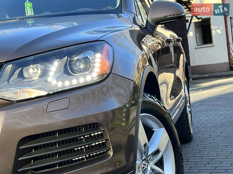 Внедорожник / Кроссовер Volkswagen Touareg 2012 в Трускавце