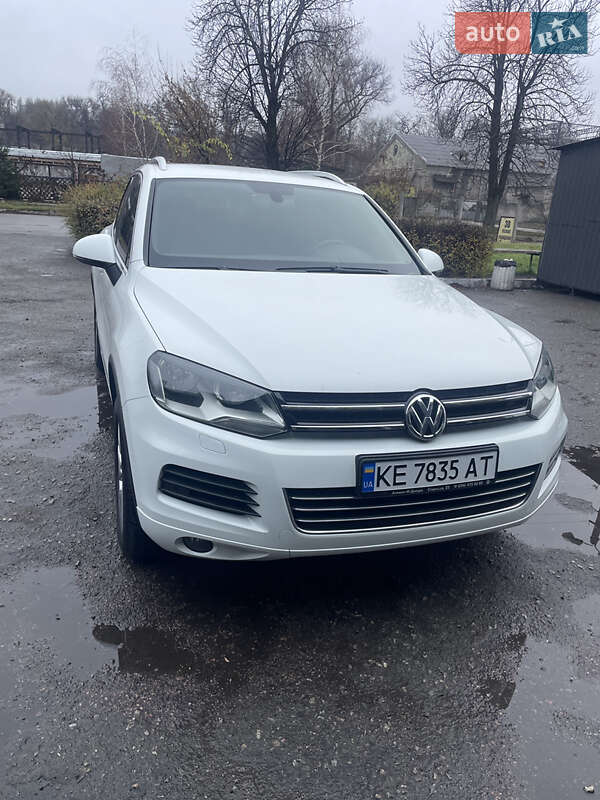 Позашляховик / Кросовер Volkswagen Touareg 2012 в Кам'янському
