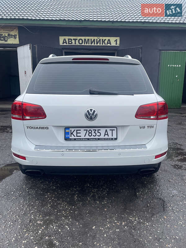 Позашляховик / Кросовер Volkswagen Touareg 2012 в Кам'янському