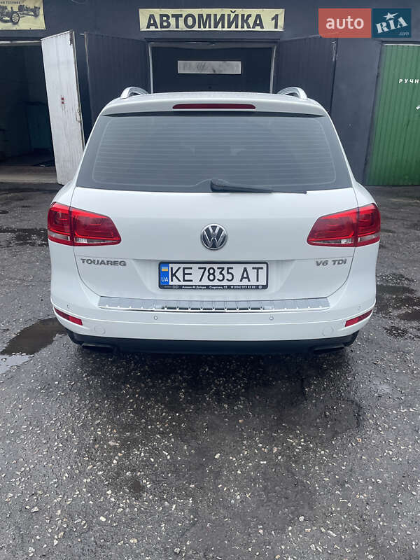 Позашляховик / Кросовер Volkswagen Touareg 2012 в Кам'янському