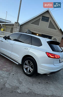 Внедорожник / Кроссовер Volkswagen Touareg 2019 в Первомайске