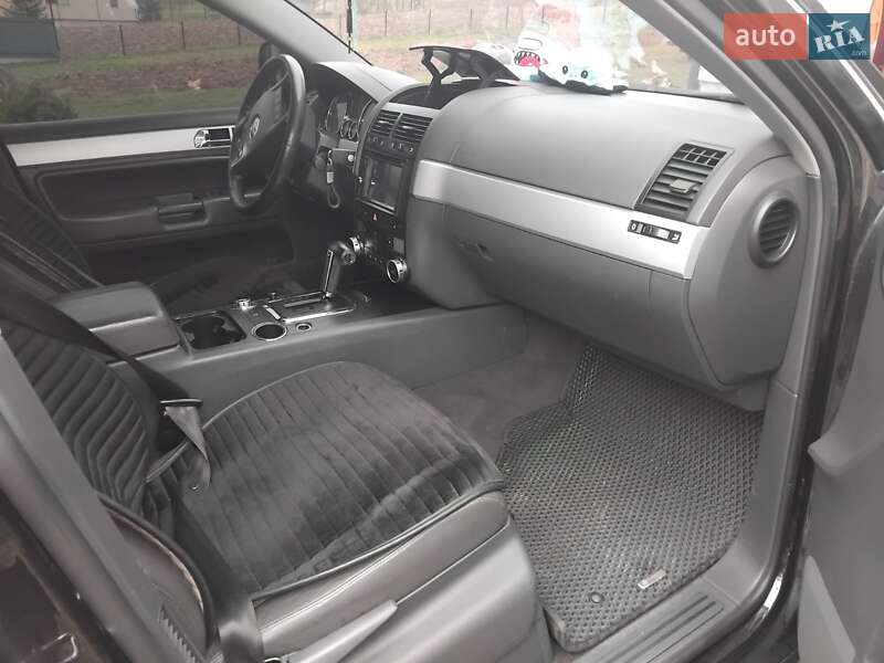 Внедорожник / Кроссовер Volkswagen Touareg 2006 в Добромиле