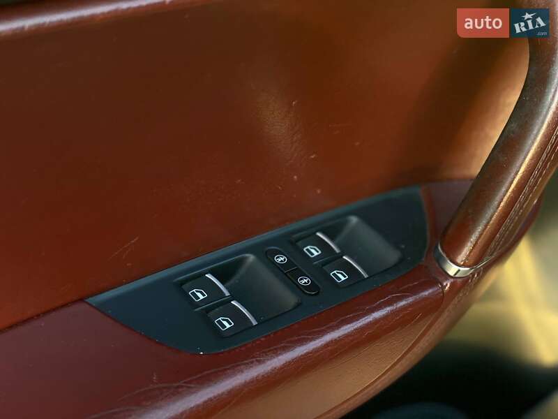 Внедорожник / Кроссовер Volkswagen Touareg 2011 в Львове фото 18 Внедорожник / Кроссовер Volkswagen Touareg 2011 в Львове