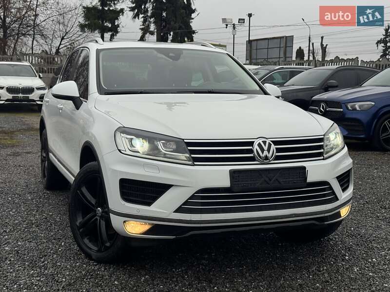 Внедорожник / Кроссовер Volkswagen Touareg 2017 в Тернополе