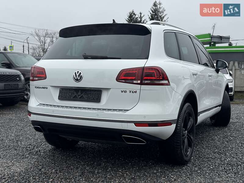 Внедорожник / Кроссовер Volkswagen Touareg 2017 в Тернополе