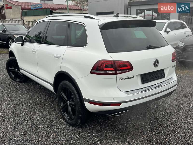 Внедорожник / Кроссовер Volkswagen Touareg 2017 в Тернополе