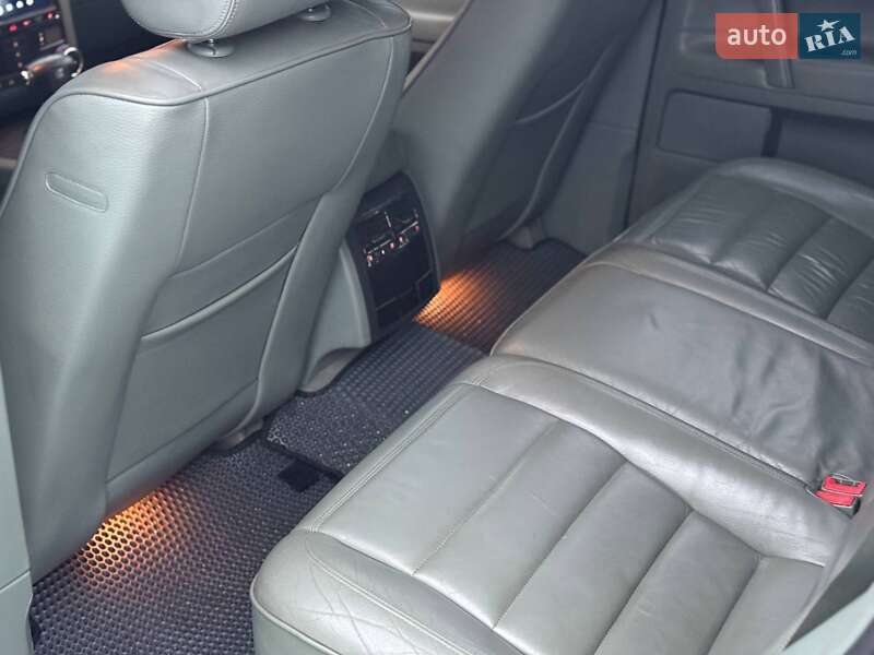 Внедорожник / Кроссовер Volkswagen Touareg 2003 в Запорожье