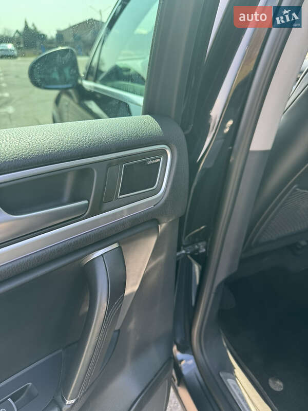 Внедорожник / Кроссовер Volkswagen Touareg 2014 в Луцке фото 15 Внедорожник / Кроссовер Volkswagen Touareg 2014 в Луцке