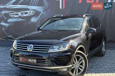 Внедорожник / Кроссовер Volkswagen Touareg 2016 в Львове