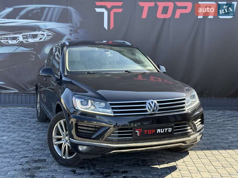 Внедорожник / Кроссовер Volkswagen Touareg 2016 в Львове