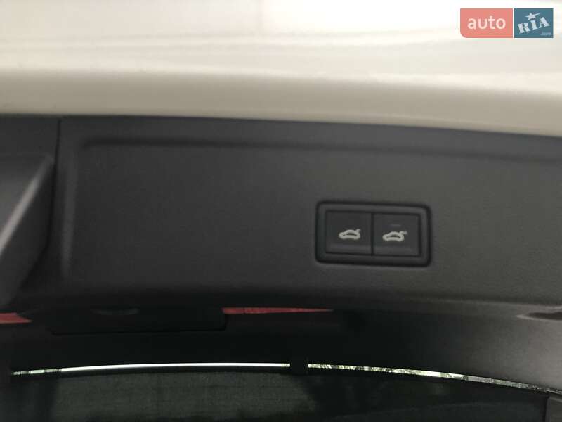 Позашляховик / Кросовер Volkswagen Touareg 2021 в Києві фото 38 Позашляховик / Кросовер Volkswagen Touareg 2021 в Києві