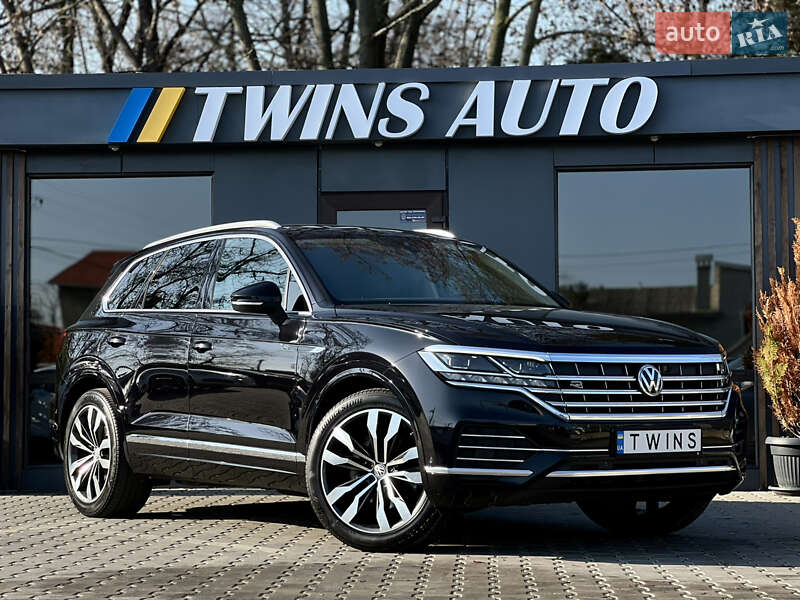 Внедорожник / Кроссовер Volkswagen Touareg 2018 в Одессе