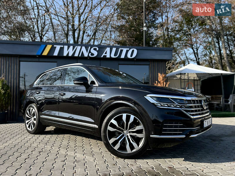 Внедорожник / Кроссовер Volkswagen Touareg 2018 в Одессе