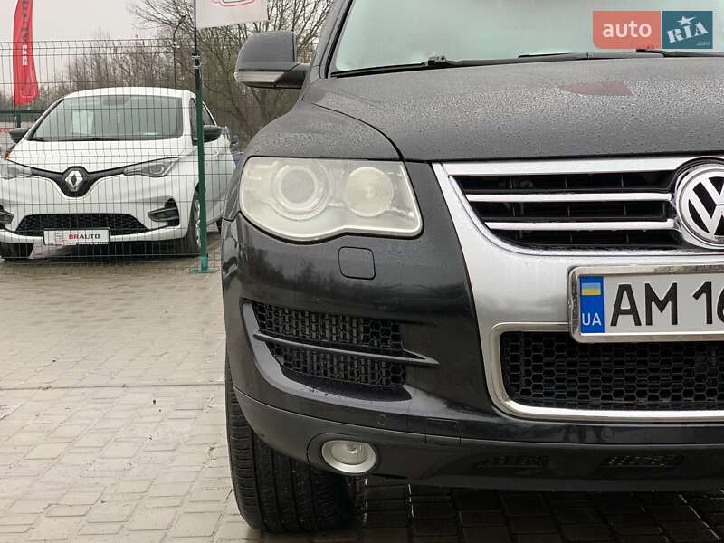 Внедорожник / Кроссовер Volkswagen Touareg 2007 в Бердичеве