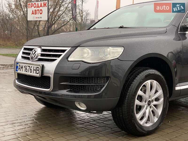 Внедорожник / Кроссовер Volkswagen Touareg 2007 в Бердичеве