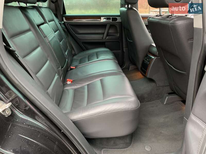 Внедорожник / Кроссовер Volkswagen Touareg 2007 в Бердичеве