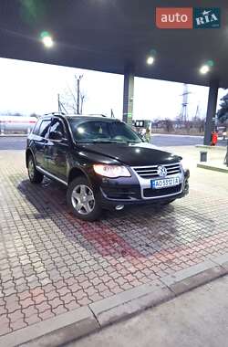 Внедорожник / Кроссовер Volkswagen Touareg 2008 в Тячеве