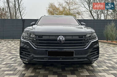 Позашляховик / Кросовер Volkswagen Touareg 2020 в Києві