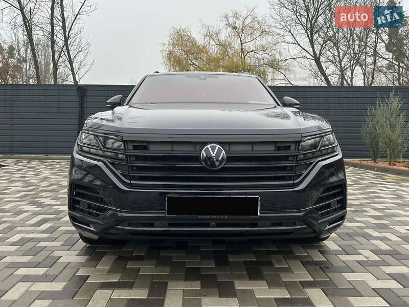 Внедорожник / Кроссовер Volkswagen Touareg 2020 в Киеве