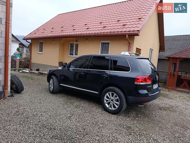Позашляховик / Кросовер Volkswagen Touareg 2005 в Тячеві