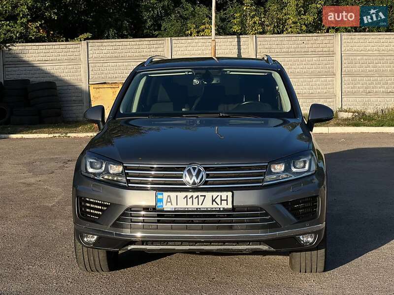Внедорожник / Кроссовер Volkswagen Touareg 2014 в Богуславе