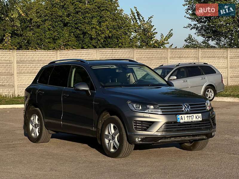 Внедорожник / Кроссовер Volkswagen Touareg 2014 в Богуславе