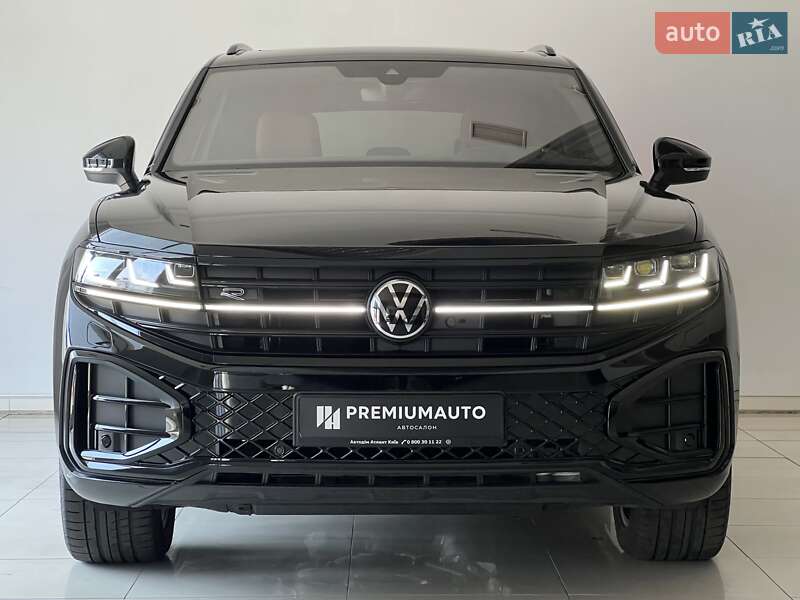Позашляховик / Кросовер Volkswagen Touareg 2024 в Києві