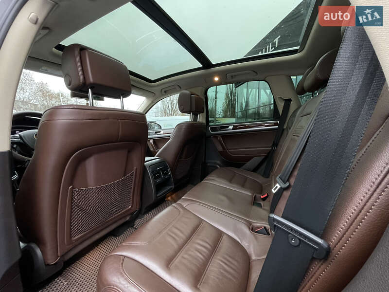 Внедорожник / Кроссовер Volkswagen Touareg 2012 в Одессе фото 12 Внедорожник / Кроссовер Volkswagen Touareg 2012 в Одессе