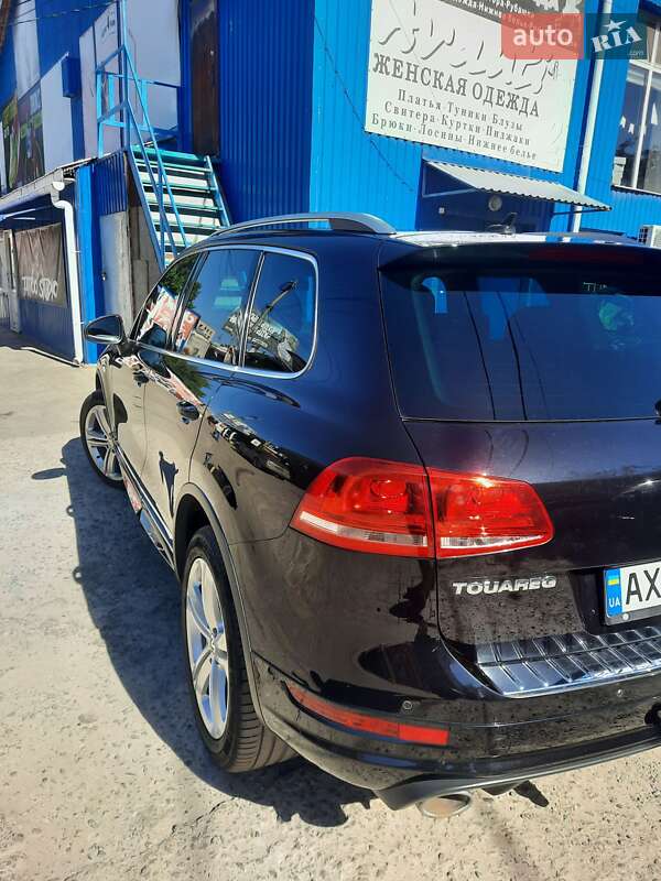 Внедорожник / Кроссовер Volkswagen Touareg 2013 в Изюме