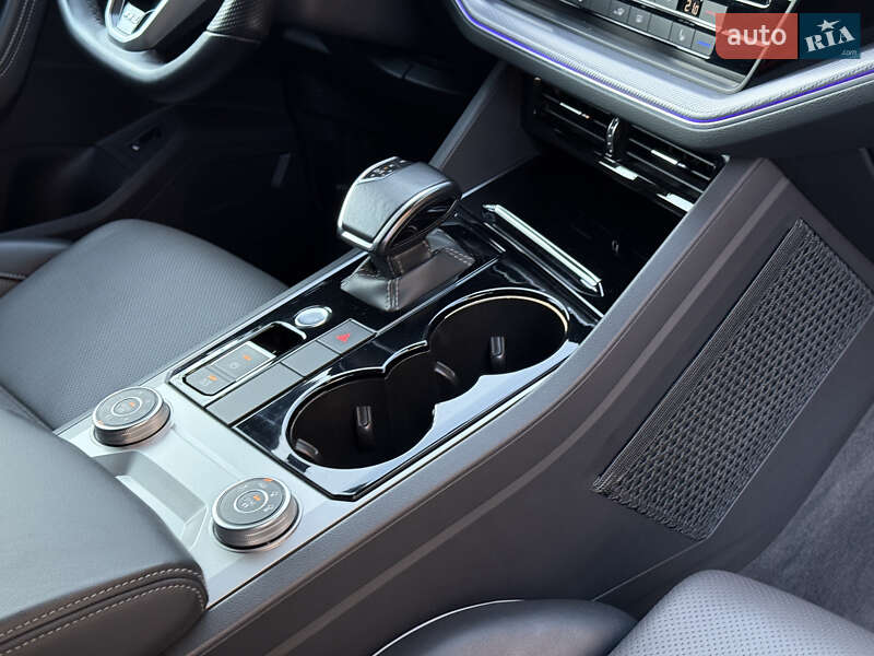 Внедорожник / Кроссовер Volkswagen Touareg 2021 в Ровно