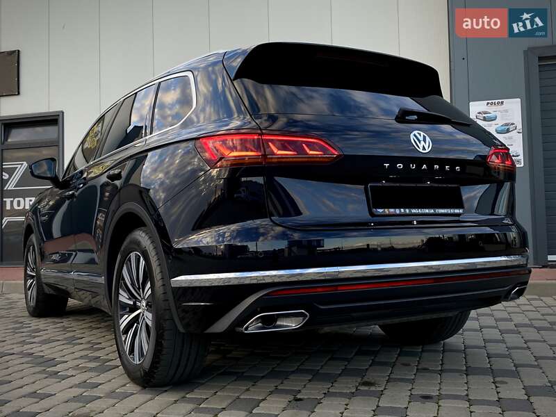 Позашляховик / Кросовер Volkswagen Touareg 2019 в Мукачевому