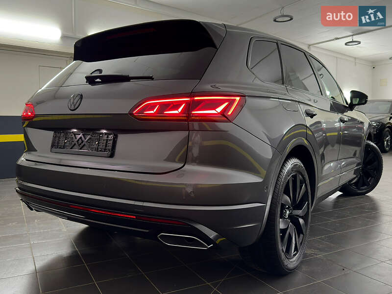 Позашляховик / Кросовер Volkswagen Touareg 2022 в Козятині