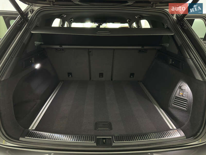 Позашляховик / Кросовер Volkswagen Touareg 2022 в Козятині